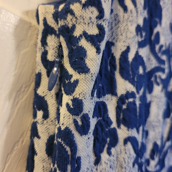 Julia Jordan Blue Paisley midi dress size 10 with cutouts on the back - Picture 12 of 16